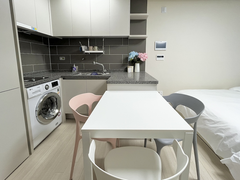 Landmark Songdo Stay 50/50
