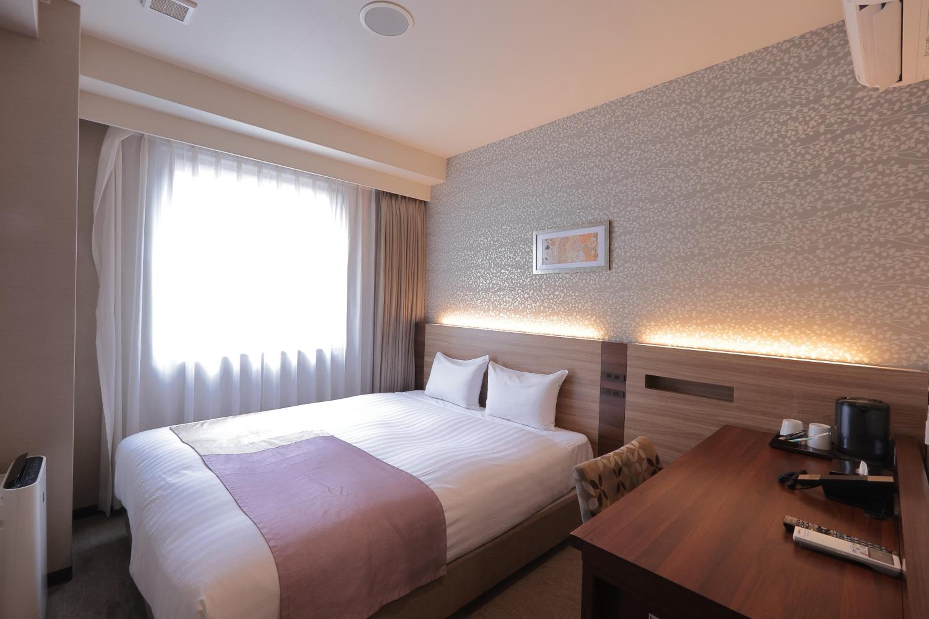 Room, Queen Bed