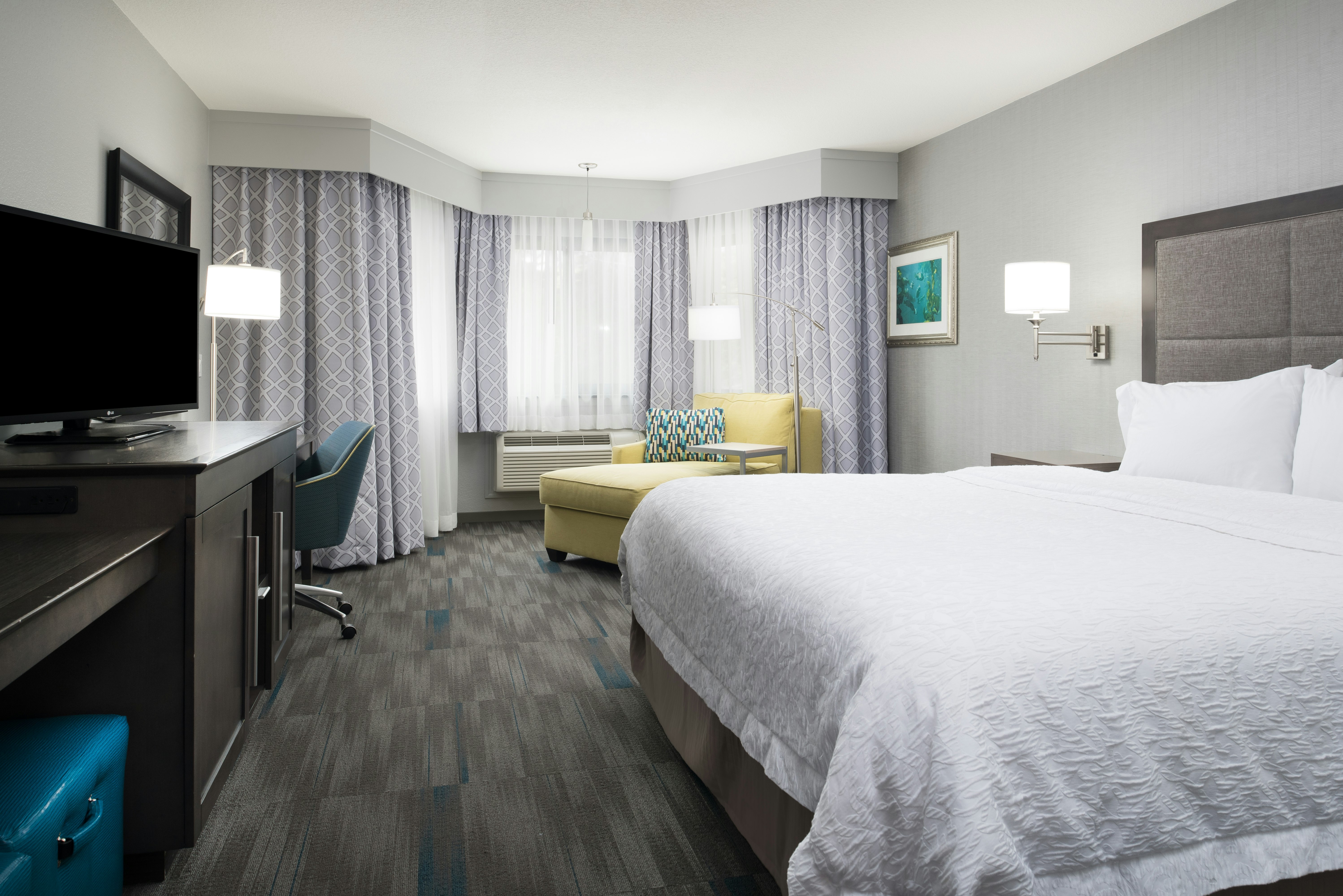 ROOM, KING BED
