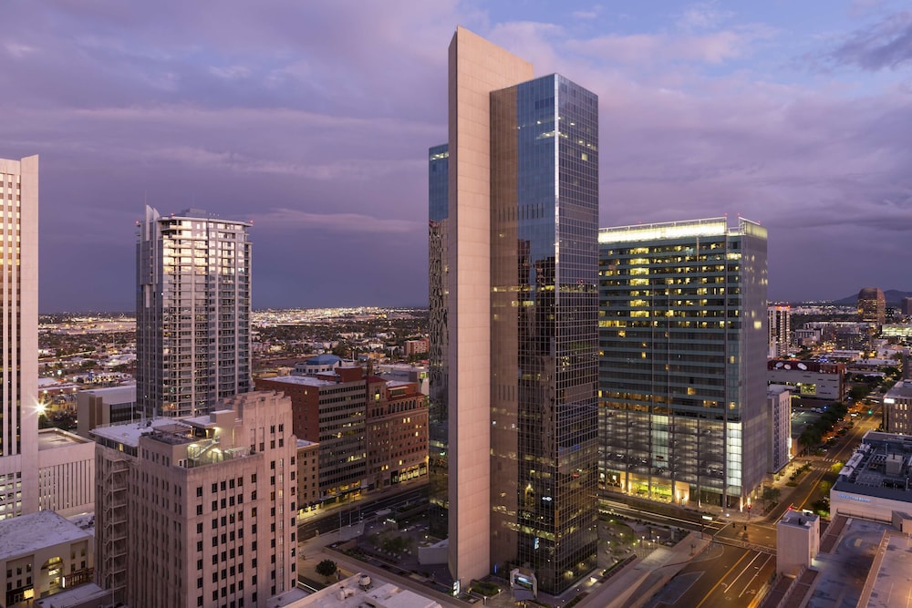 Hyatt Regency Phoenix 45/50