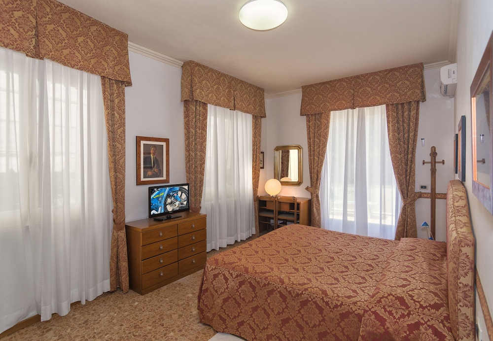 Hotel Verdemare 14/52