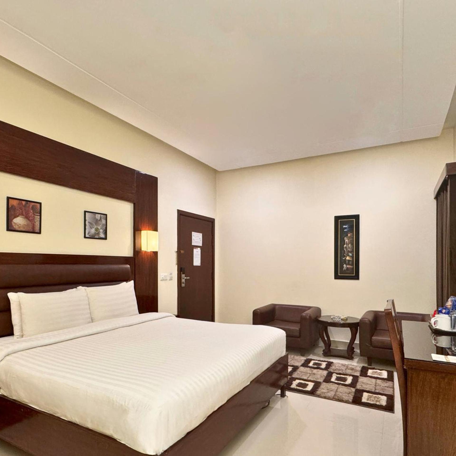 Hotel One Dera Ghazi Khan 11/30
