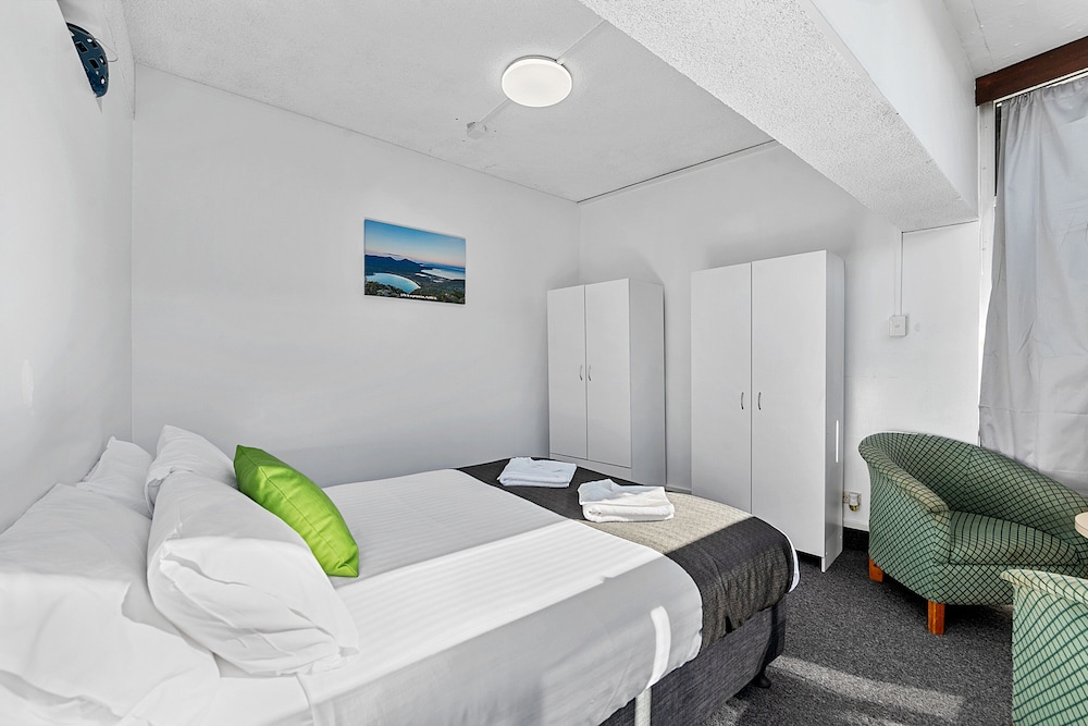 1 BEDROOM, APARTMENT