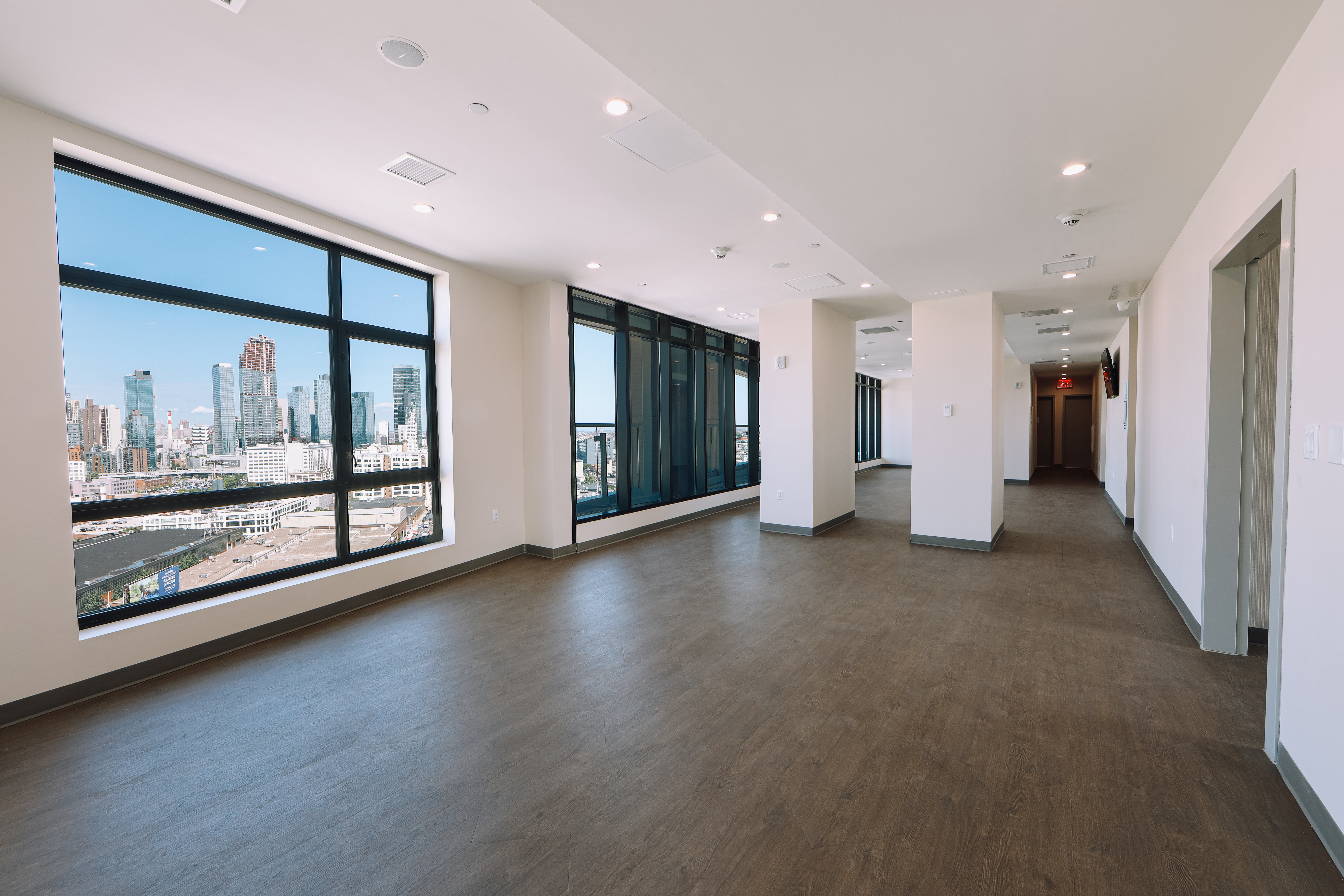 Holiday Inn Express Long Island City E New York, an IHG Hotel 44/48