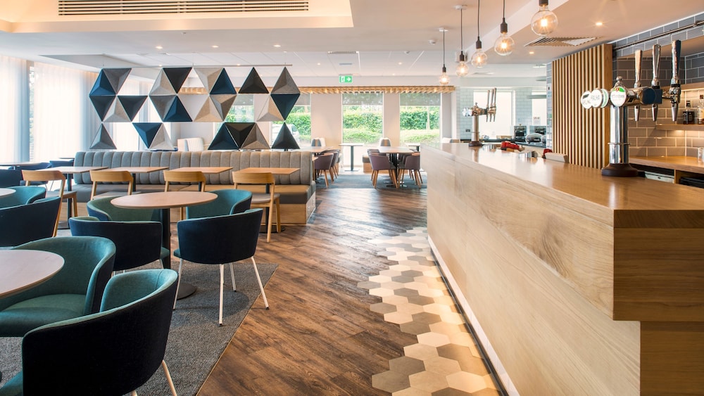 HOLIDAY INN EXPRESS KASSAM STADIUM 57/72