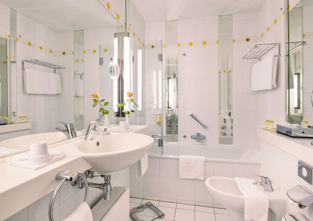 Best Western Premier Grand Hotel Russischer Hof 23/67