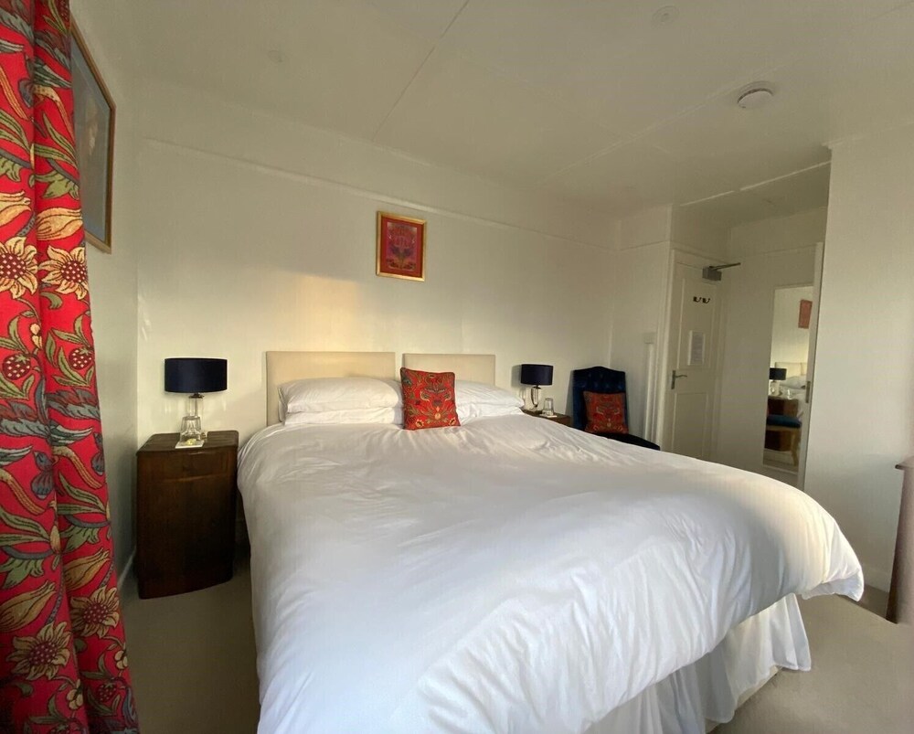 St Anne's B&B 7/45