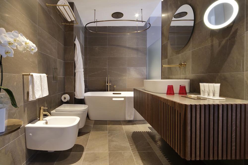 Grand Hotel Campione 53/55