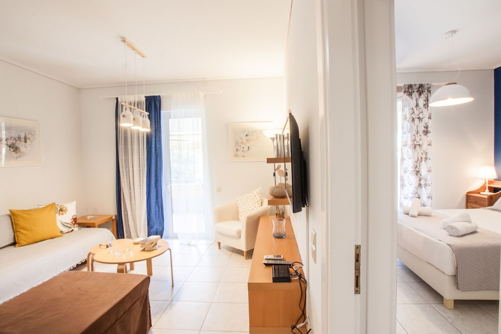 Barbati Bay Apartments 14/66