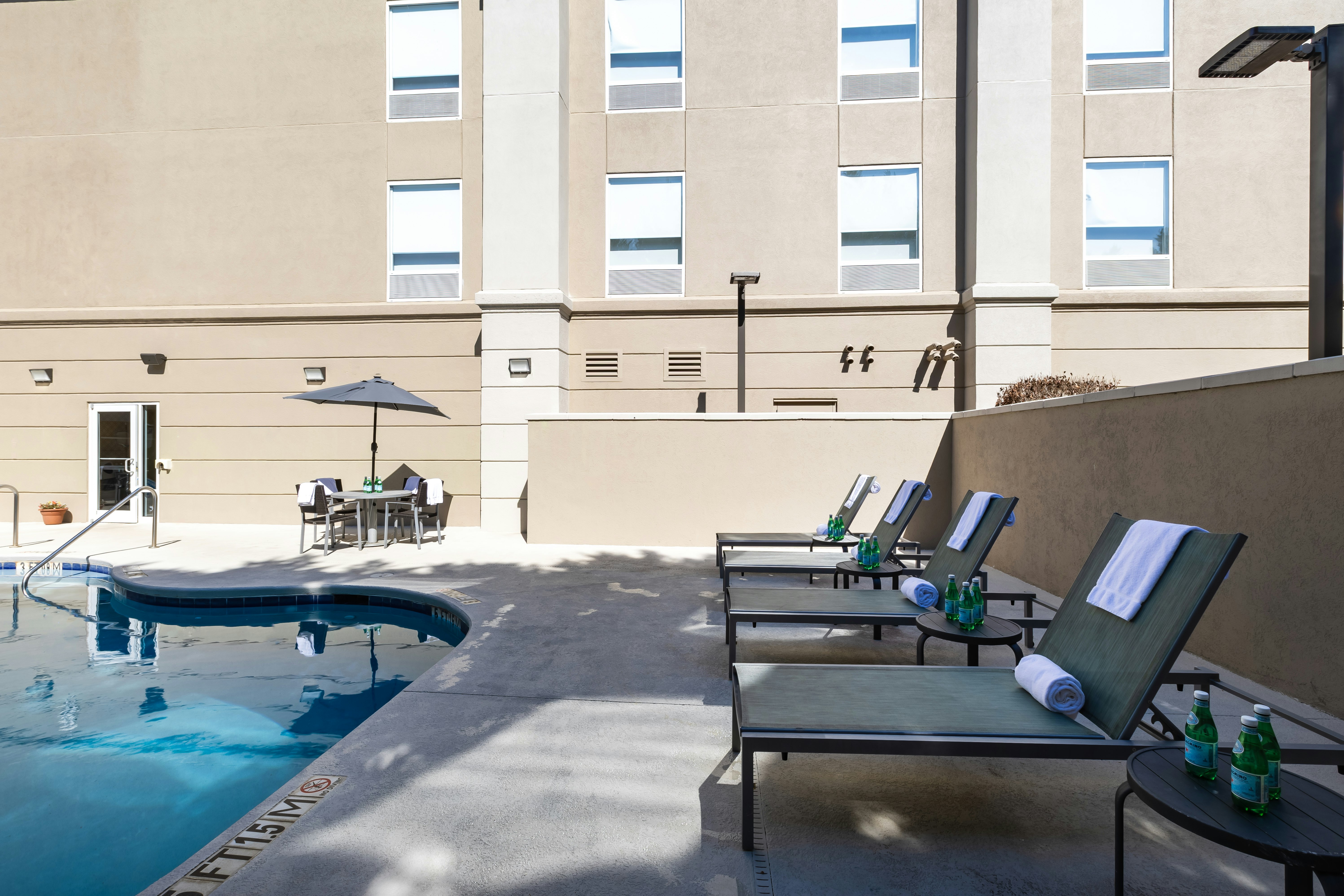 Hampton Inn Easley 36/72