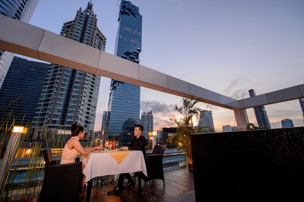 I Residence Hotel Silom in BANGKOK