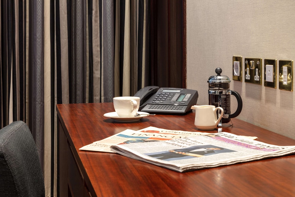Radisson Blu Hotel London South Kensington 64/76