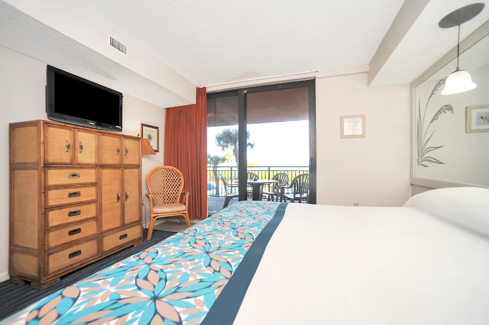 Oceanique Resort by Capital Vacations 16/48