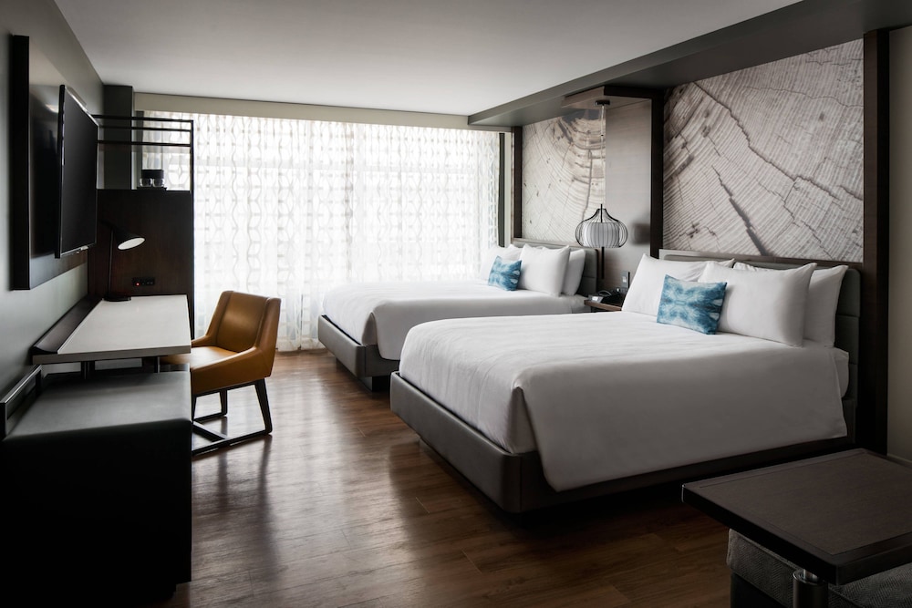 Morgantown Marriott At Waterfront Place 14/70