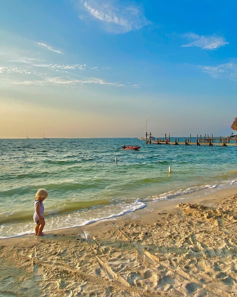 Sunset Cove Beach Resort 41/46