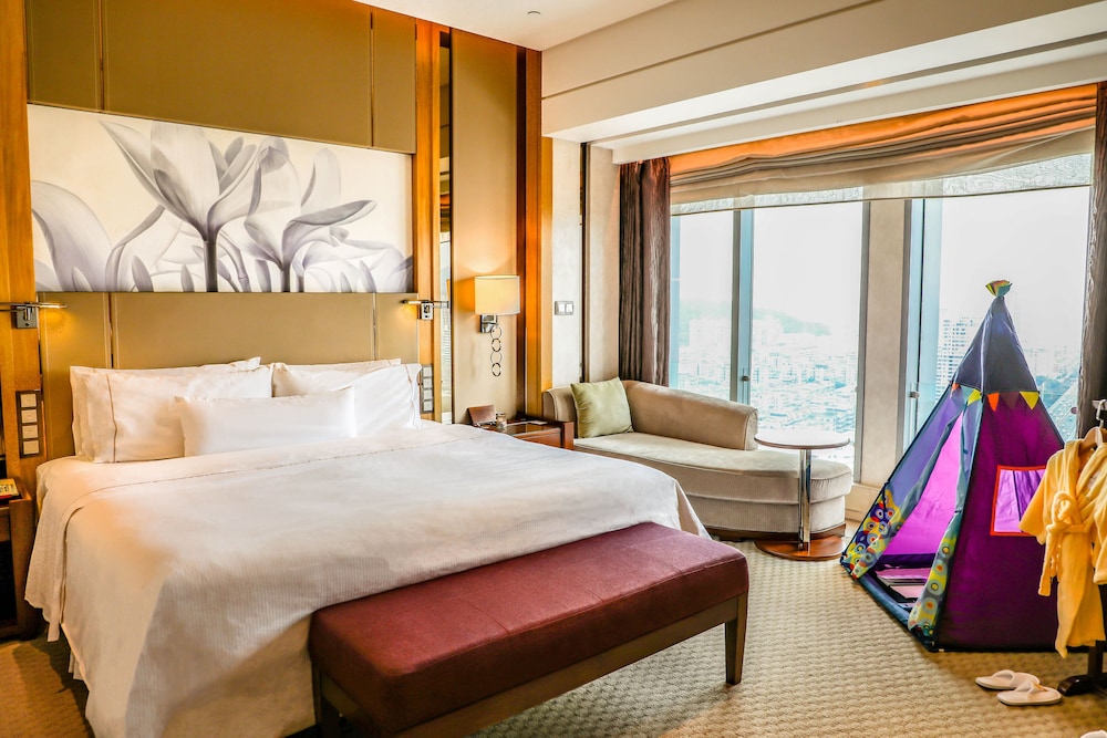 The Westin Xiamen 10/50