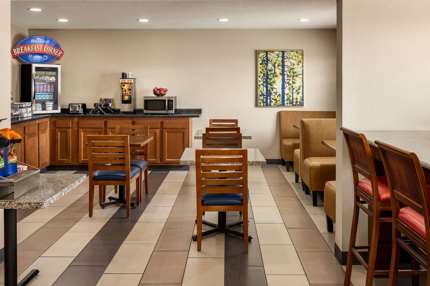 Baymont By Wyndham Cedar Rapids 33/45