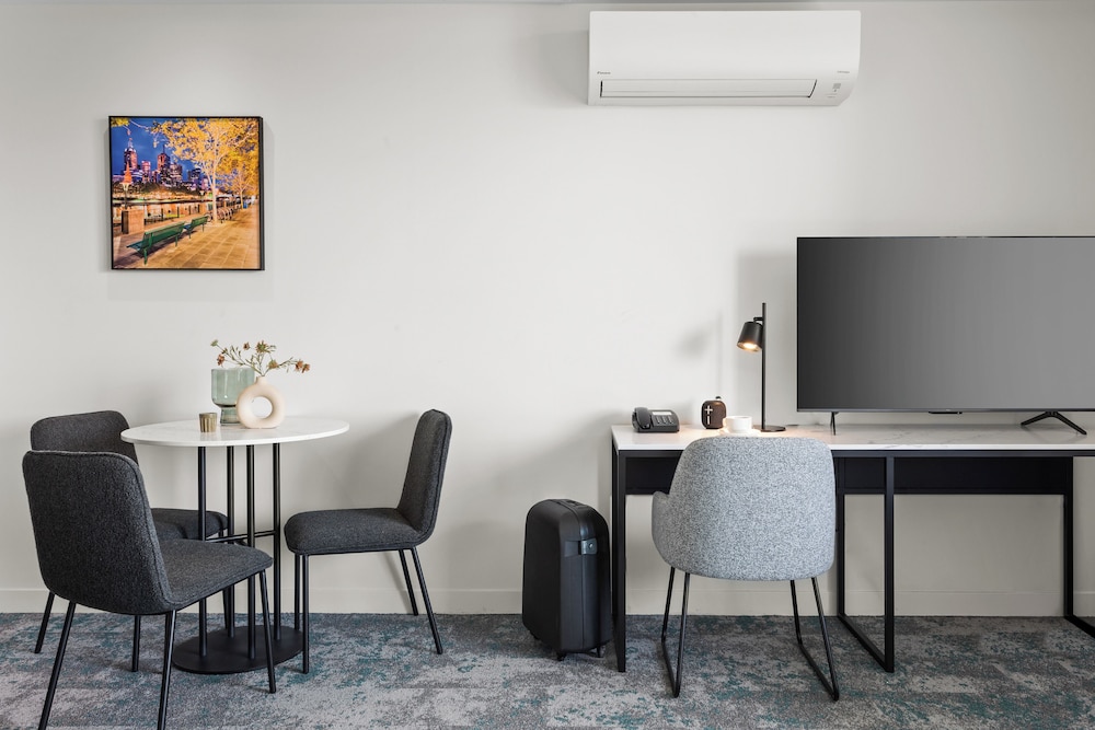 PUNTHILL SOUTH YARRA GRAND 51/61