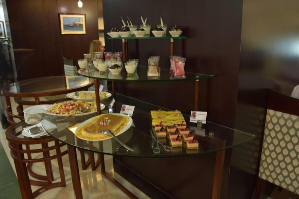 Golden Tulip Headington Ruwi Hotel 56/80