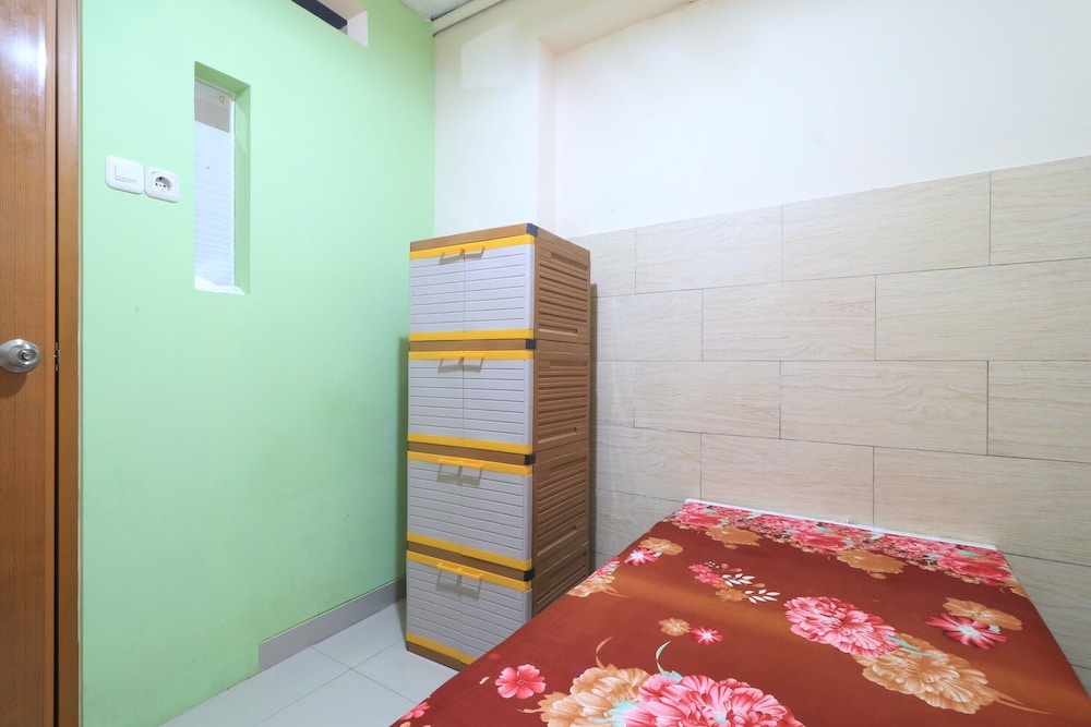 Eiffel Residence Batu Tulis 37 - Female Only 8/21