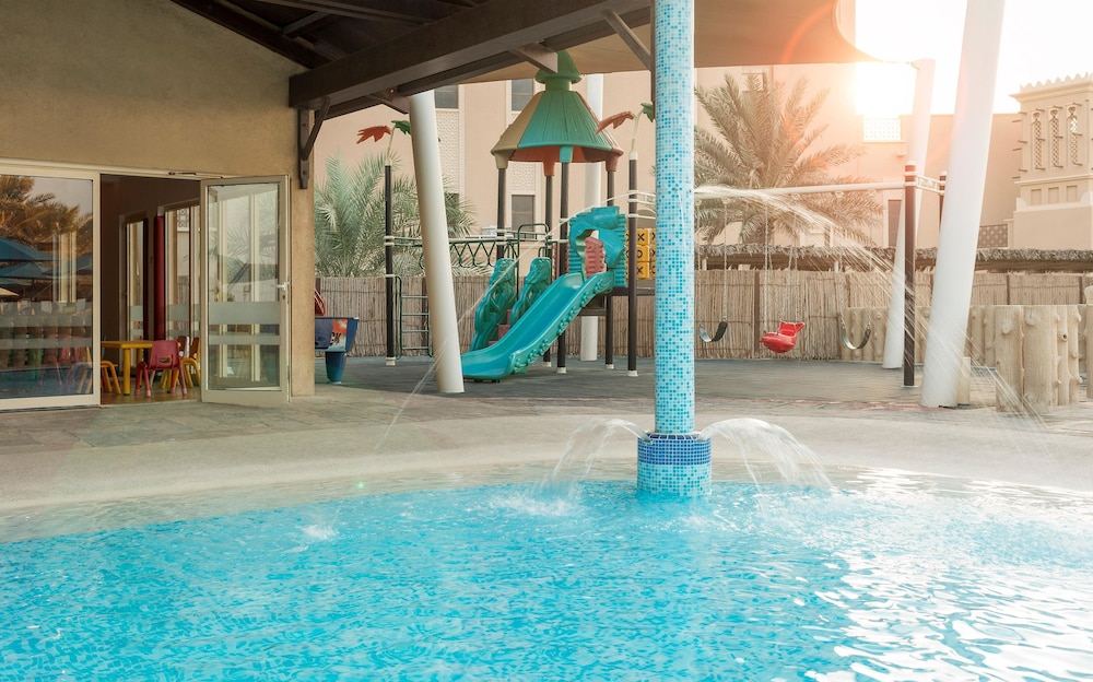 Coral Beach Resort Sharjah 25/37