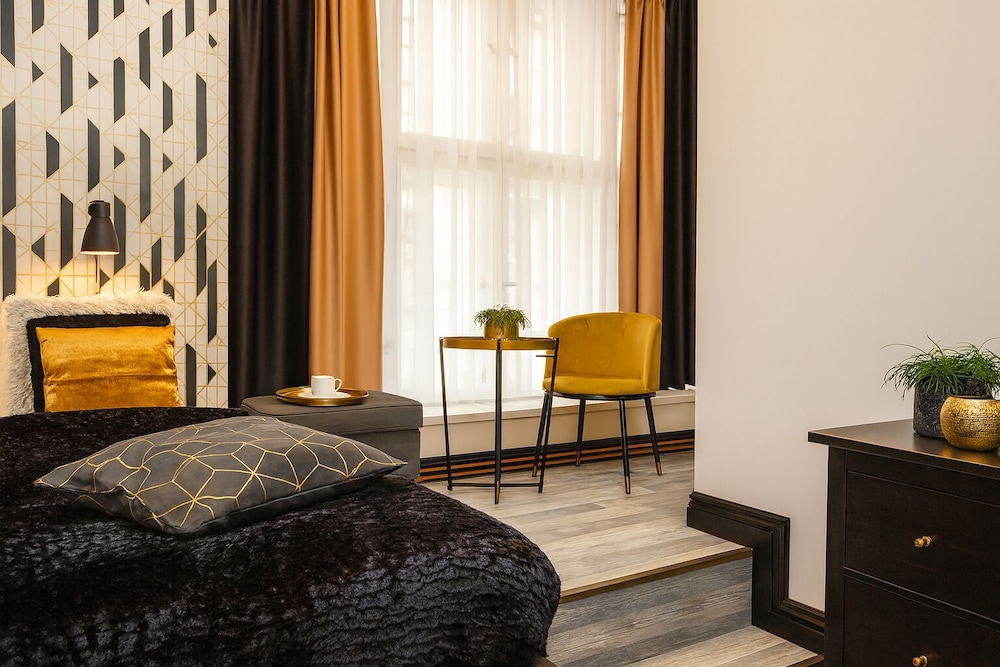 Golden Prague Rooms 28/48