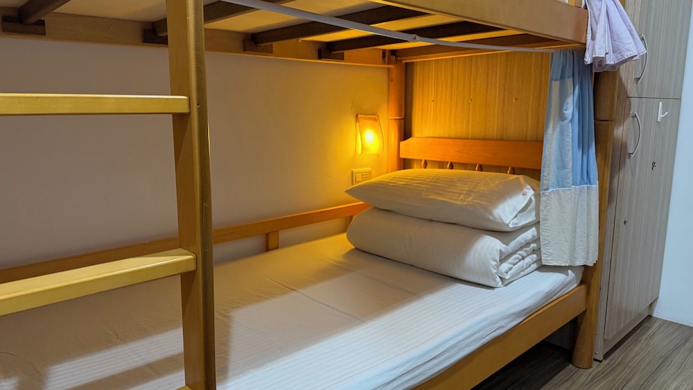 MIXED DORM, 6 BEDS