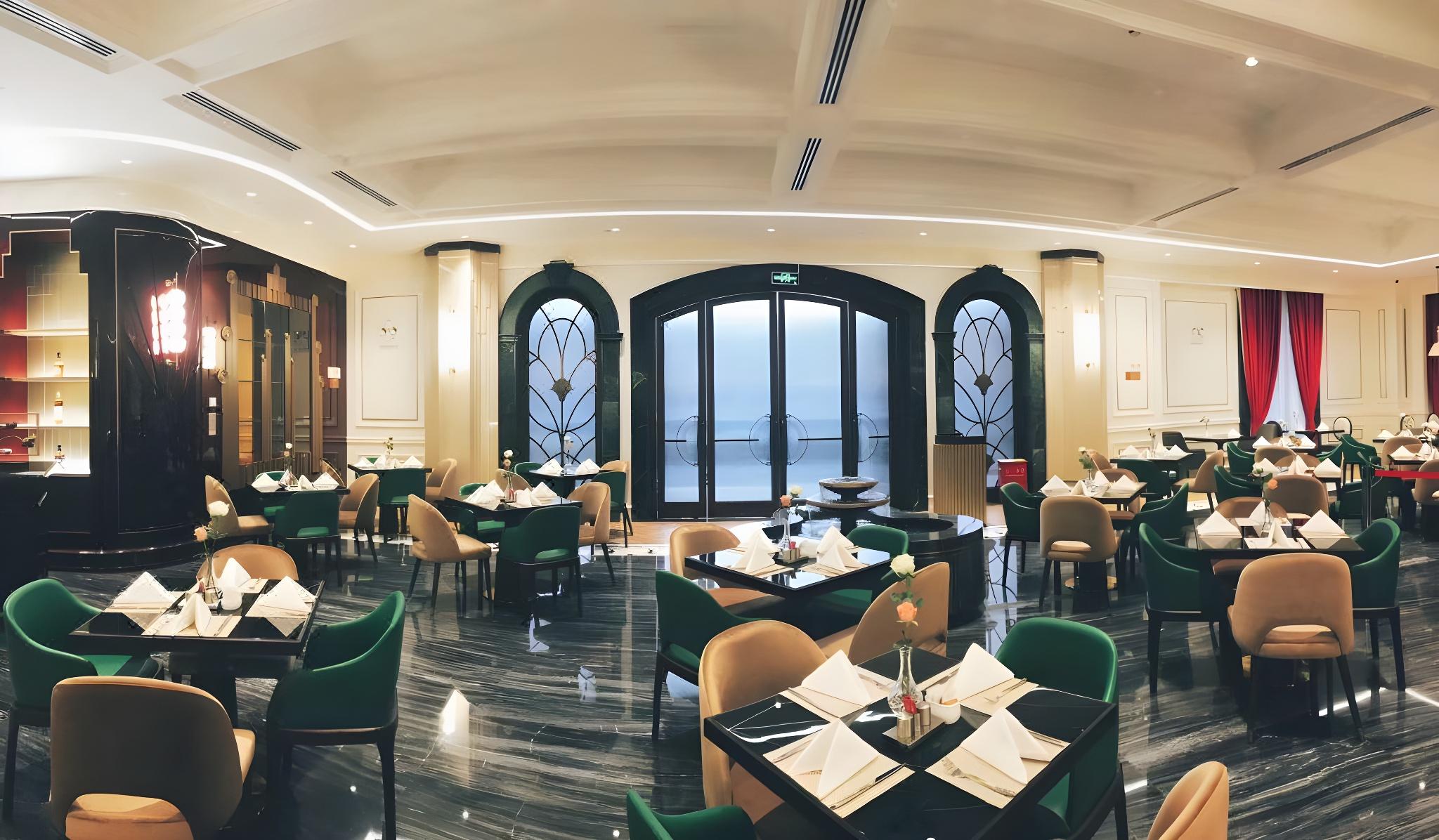CHINA GARDEN HOTEL 41/56