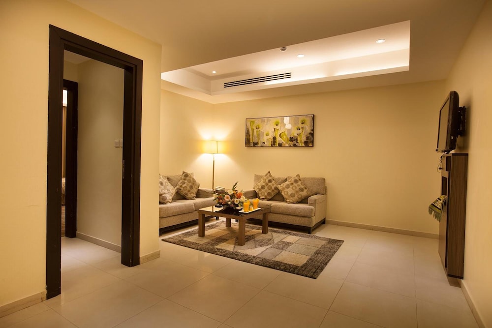 جراند لي لي(Grand Lily Hotel Suites) 24/46