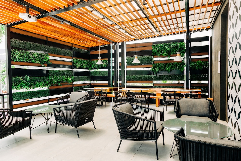Holiday Inn San Salvador An Ihg Hotel 23/60