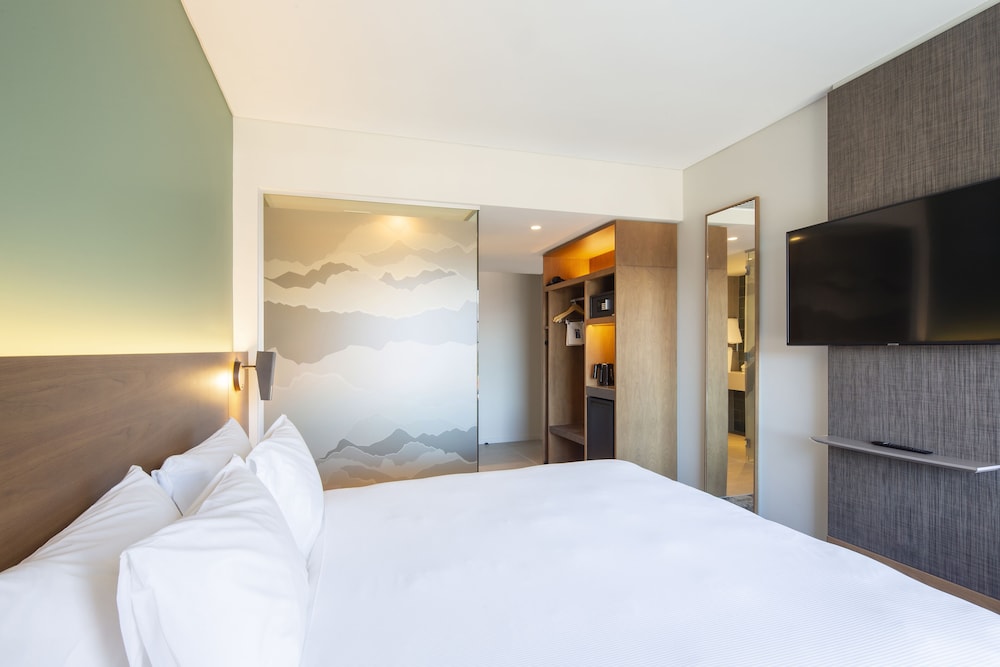 Holiday Inn Express And Suites Queenstown 16/79