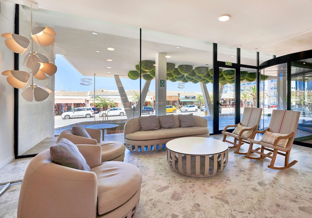 Hotel Spa S Entrador Playa 50/74