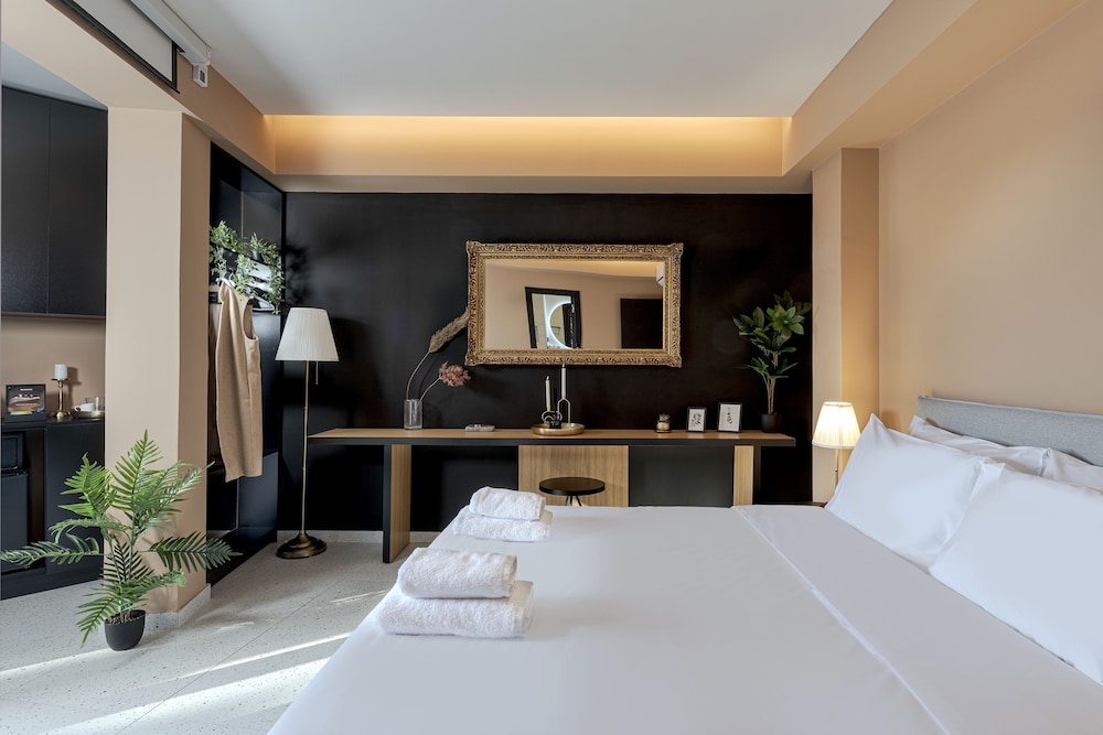 Clyde Athens by Nin&Bau 19/50