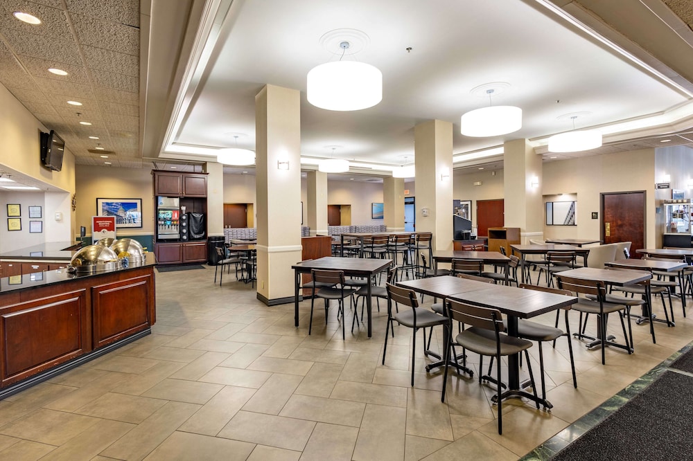 Pear Tree Inn St Louis Near Union Station 36/50