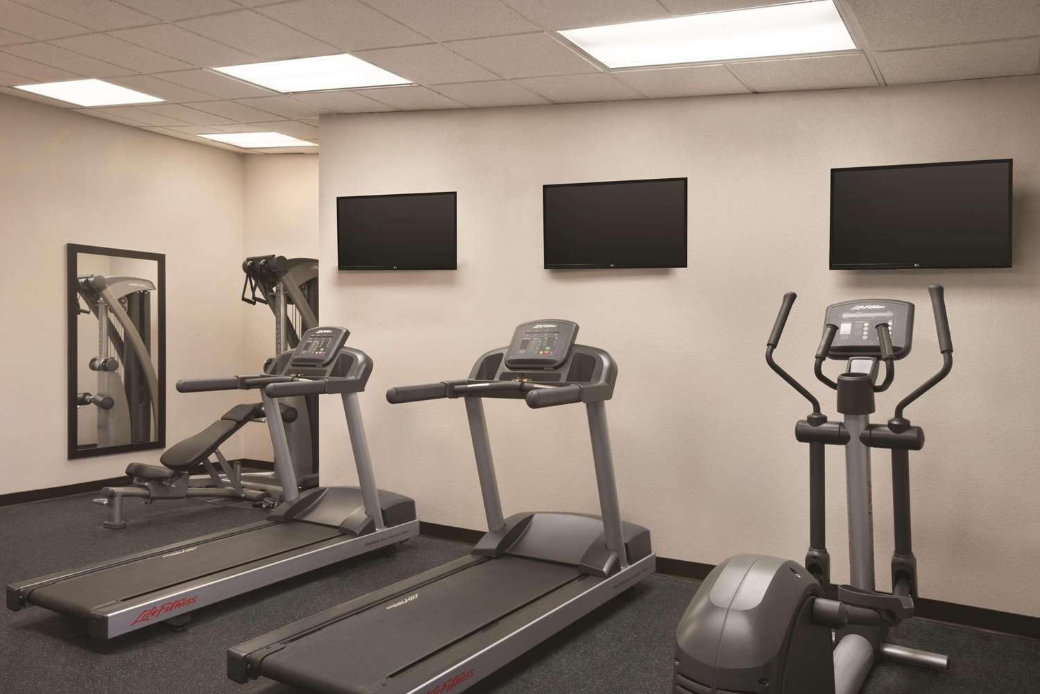 Country Inn & Suites by Radisson Indianapolis East 19/42