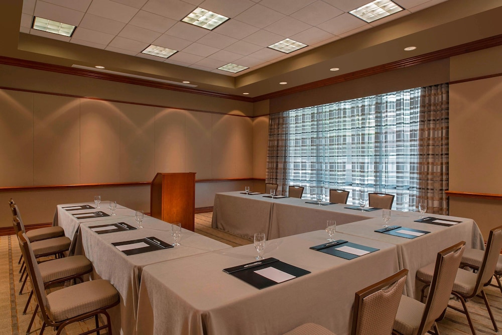 The Westin Houston Downtown 20/21