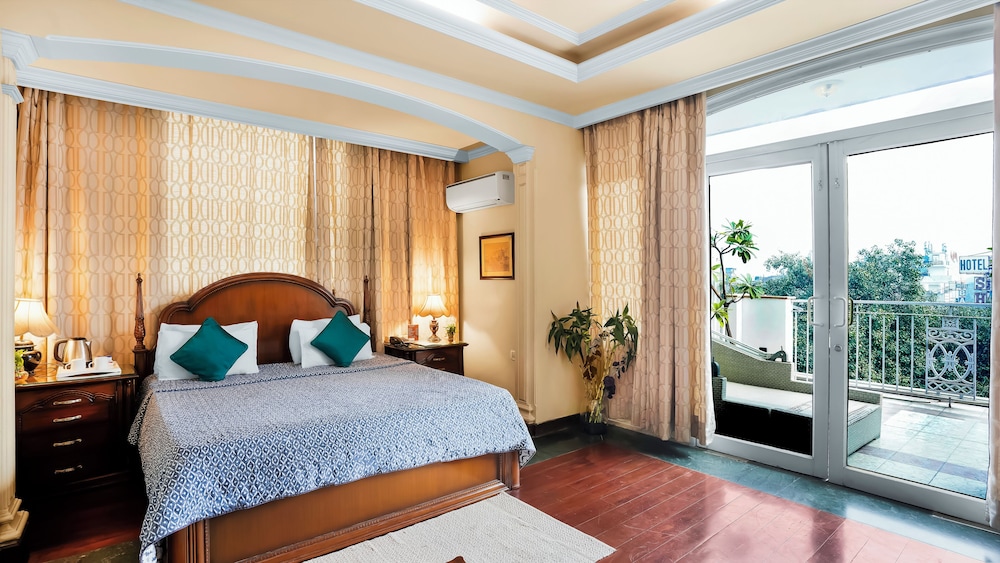 جناح بسرير كوين وسرير فردي، Ajanta 6/10