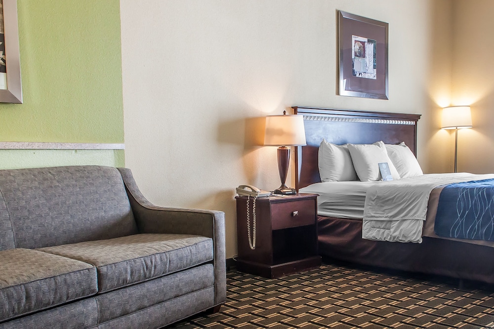 Comfort Inn & Suites Elk City South 28/37