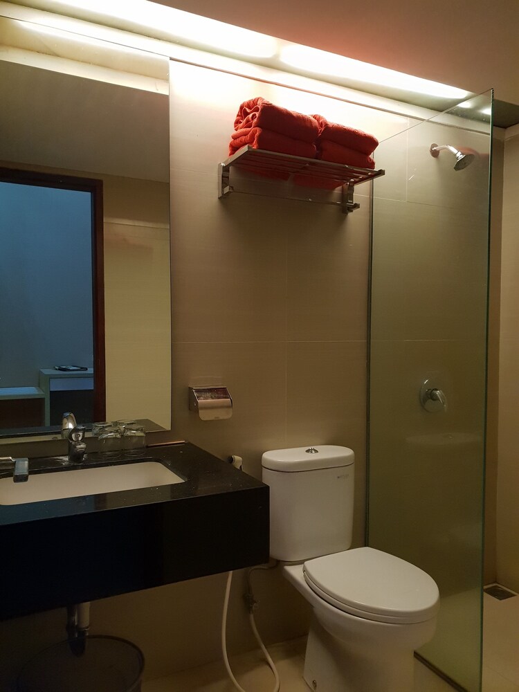 Scarlet Kebon Kawung Hotel 9/71