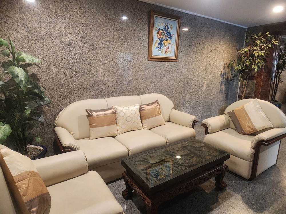 Interchange Tower Serviced Apartment 30/49