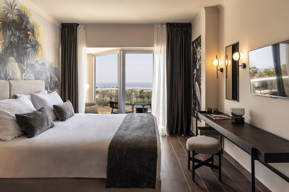 Cali Resort & Spa - Adults Only 10/50