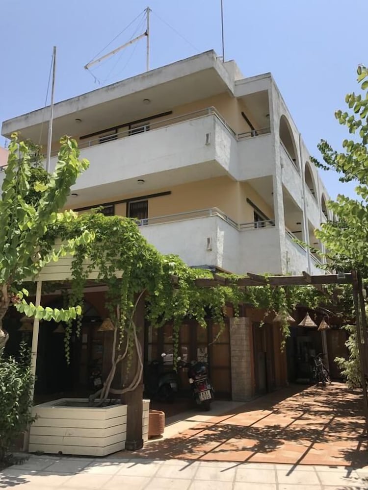 Aspa Holiday Apartments 1/22