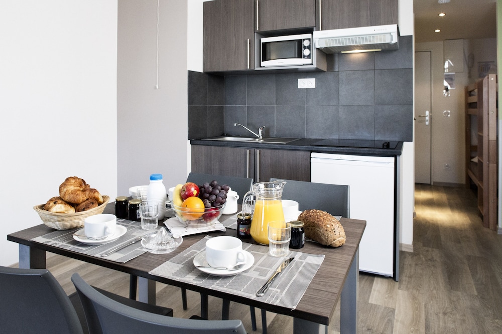 SOWELL RESIDENCES Cret Voland 29/50