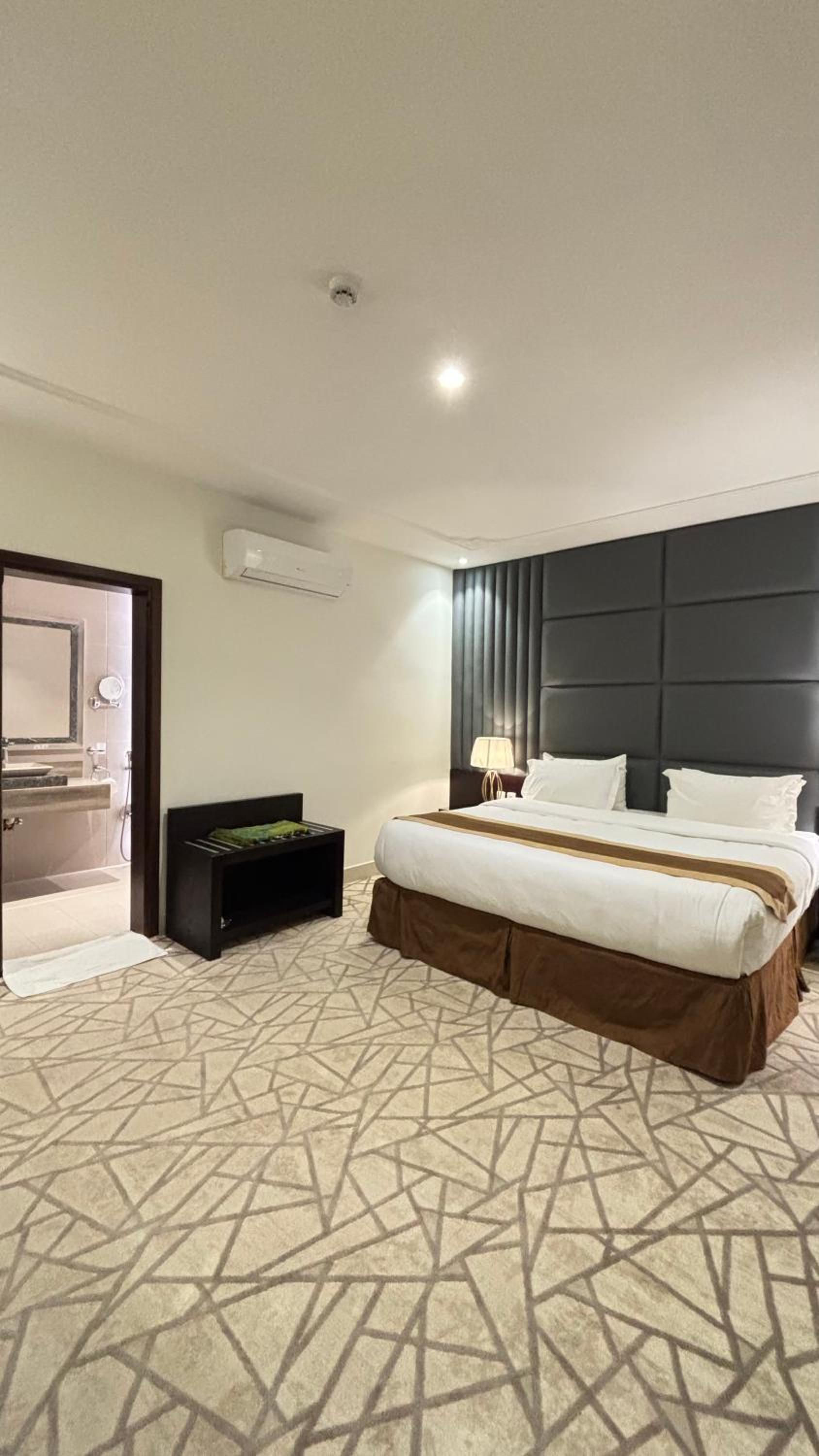 Ertiaad Tabuk for Hotel Apartment 24/41