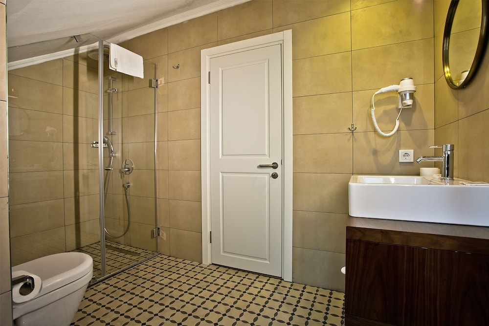 La Villa Blanche Hotel 20/21