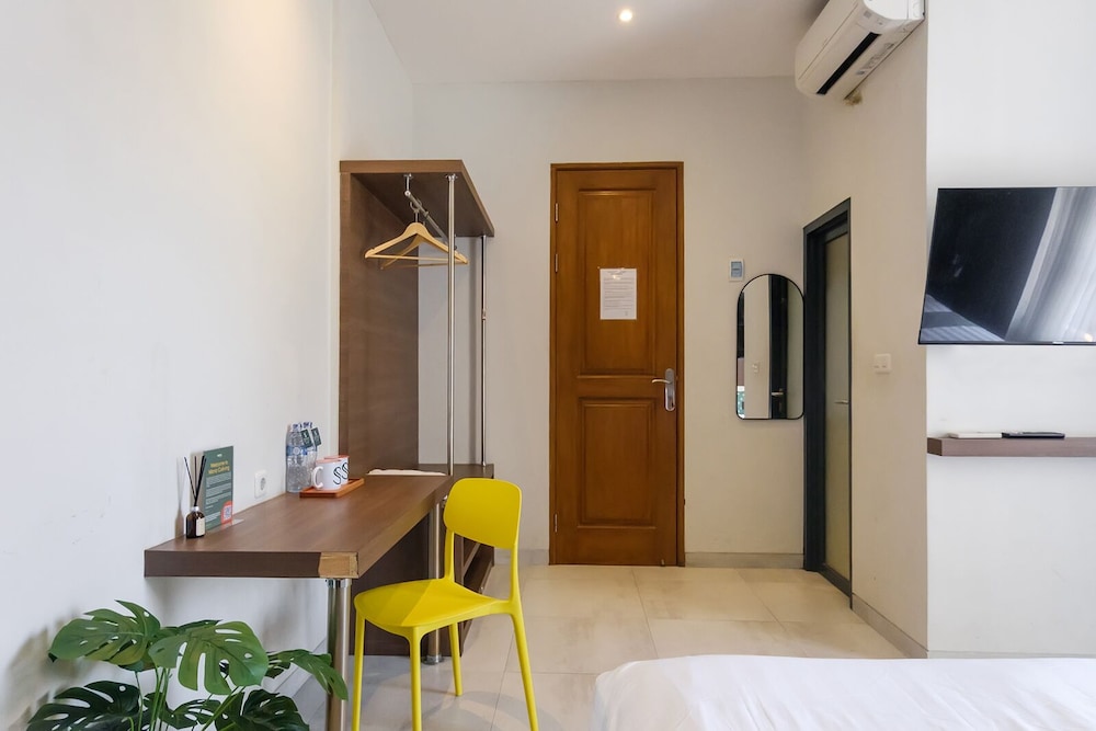 Mono Coliving Ngagel, Surabaya 6/28