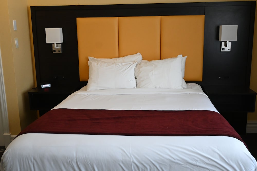 Gananoque Inn Spa 14/66