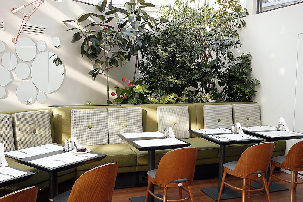 Berthelot Hotel 45/48
