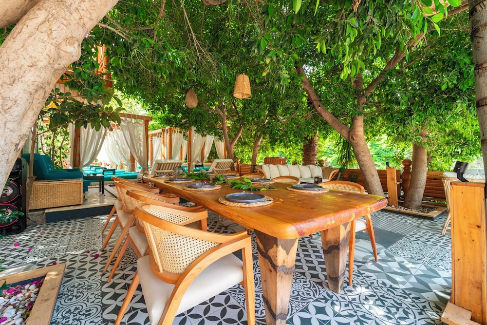 Elixir Boutique Hotel 35/50