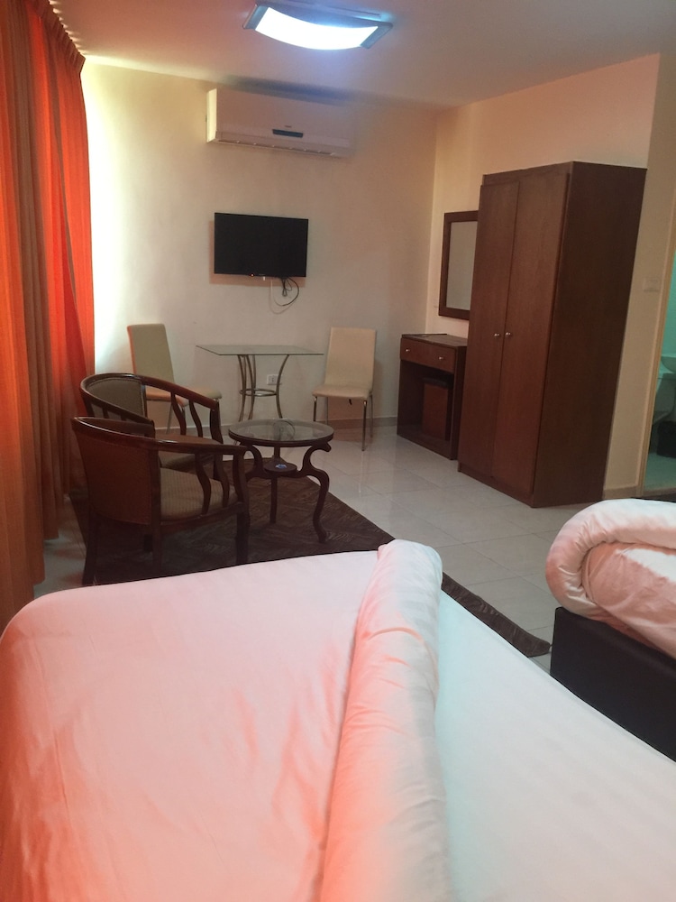 ZAINA PLAZA HOTEL 27/53